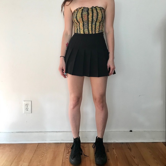 Black Pleated Mini Skirt - Picture 2 of 4